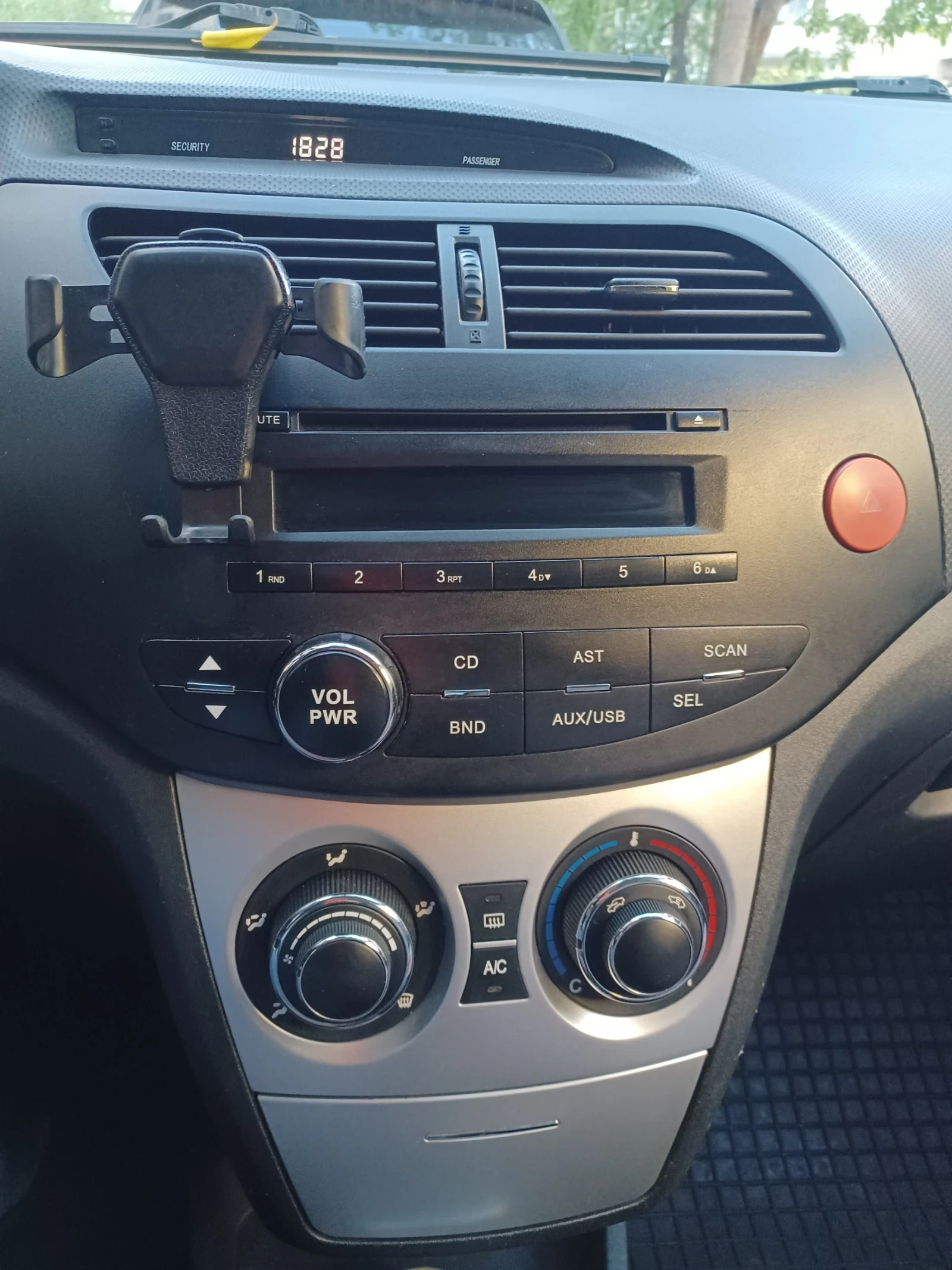 Great Wall Voleex C10, снимка 8 - Автомобили и джипове - 54046560