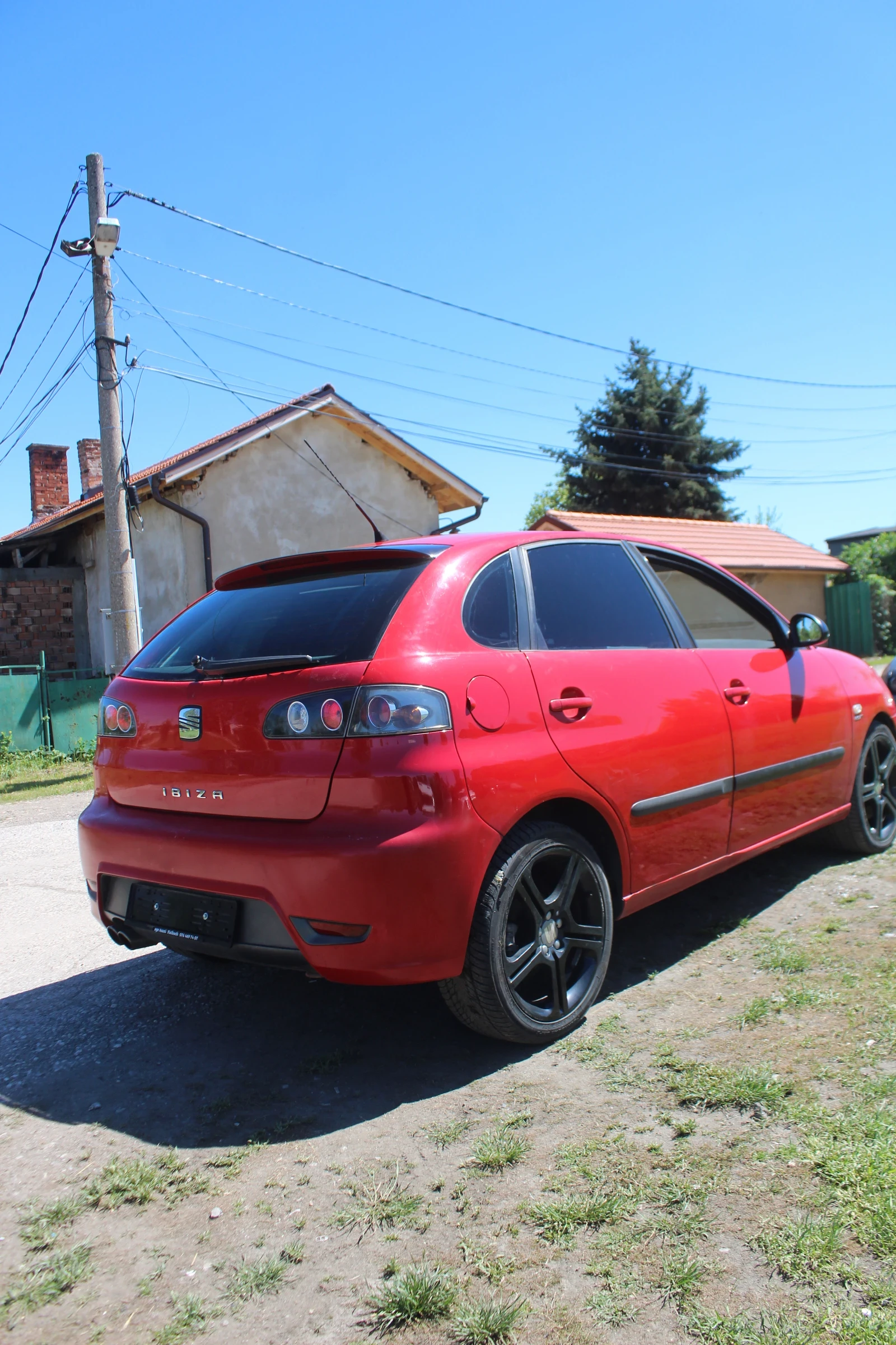 Seat Ibiza 1.8t, снимка 4 - Автомобили и джипове - 54577272