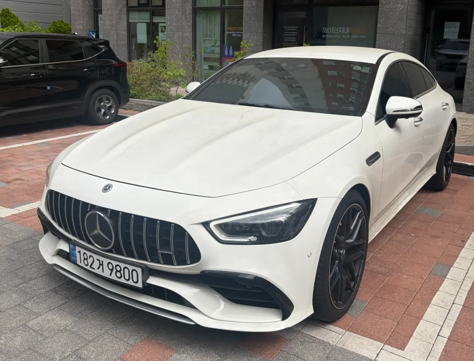 Mercedes-Benz GT AMG 43 4MATIC+ 
