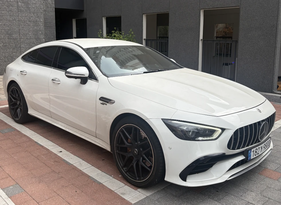 Mercedes-Benz GT AMG 43 4MATIC+ , снимка 4 - Автомобили и джипове - 54630197