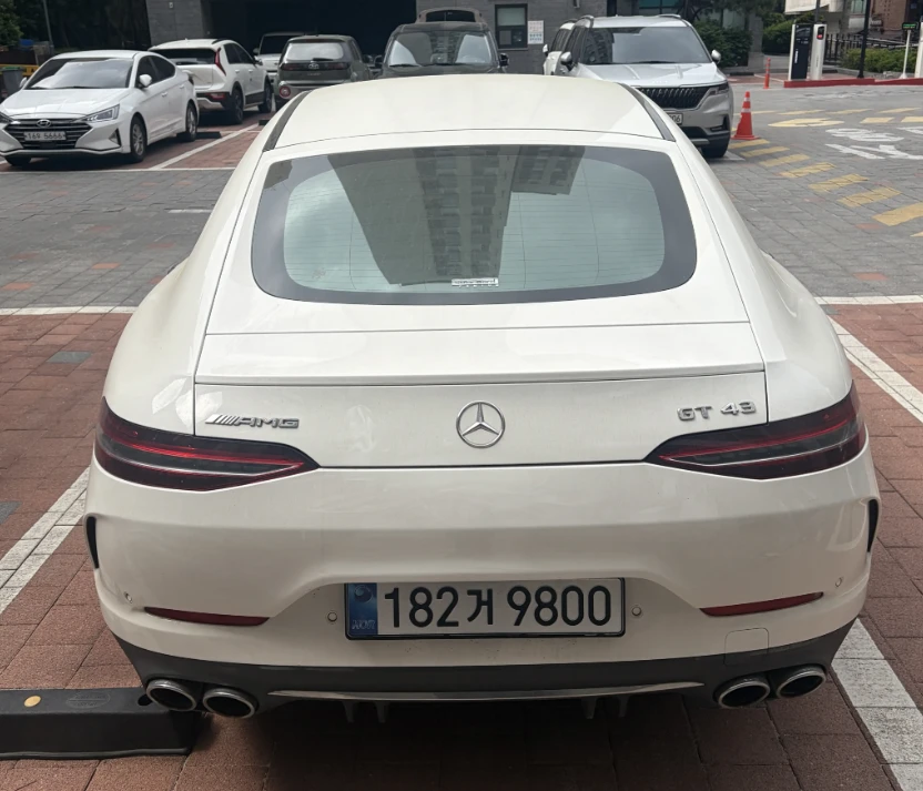 Mercedes-Benz GT AMG 43 4MATIC+ , снимка 3 - Автомобили и джипове - 54630197