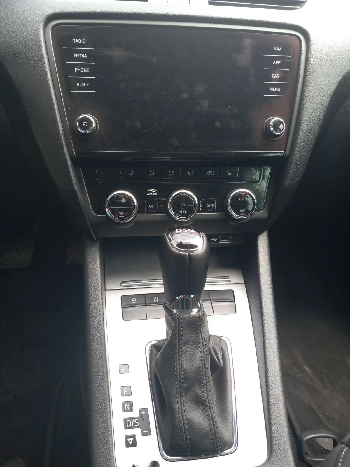 Skoda Octavia 1.6TDI, снимка 12 - Автомобили и джипове - 54884226