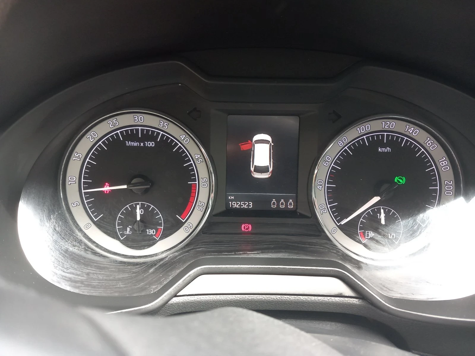 Skoda Octavia 1.6TDI, снимка 10 - Автомобили и джипове - 54884226