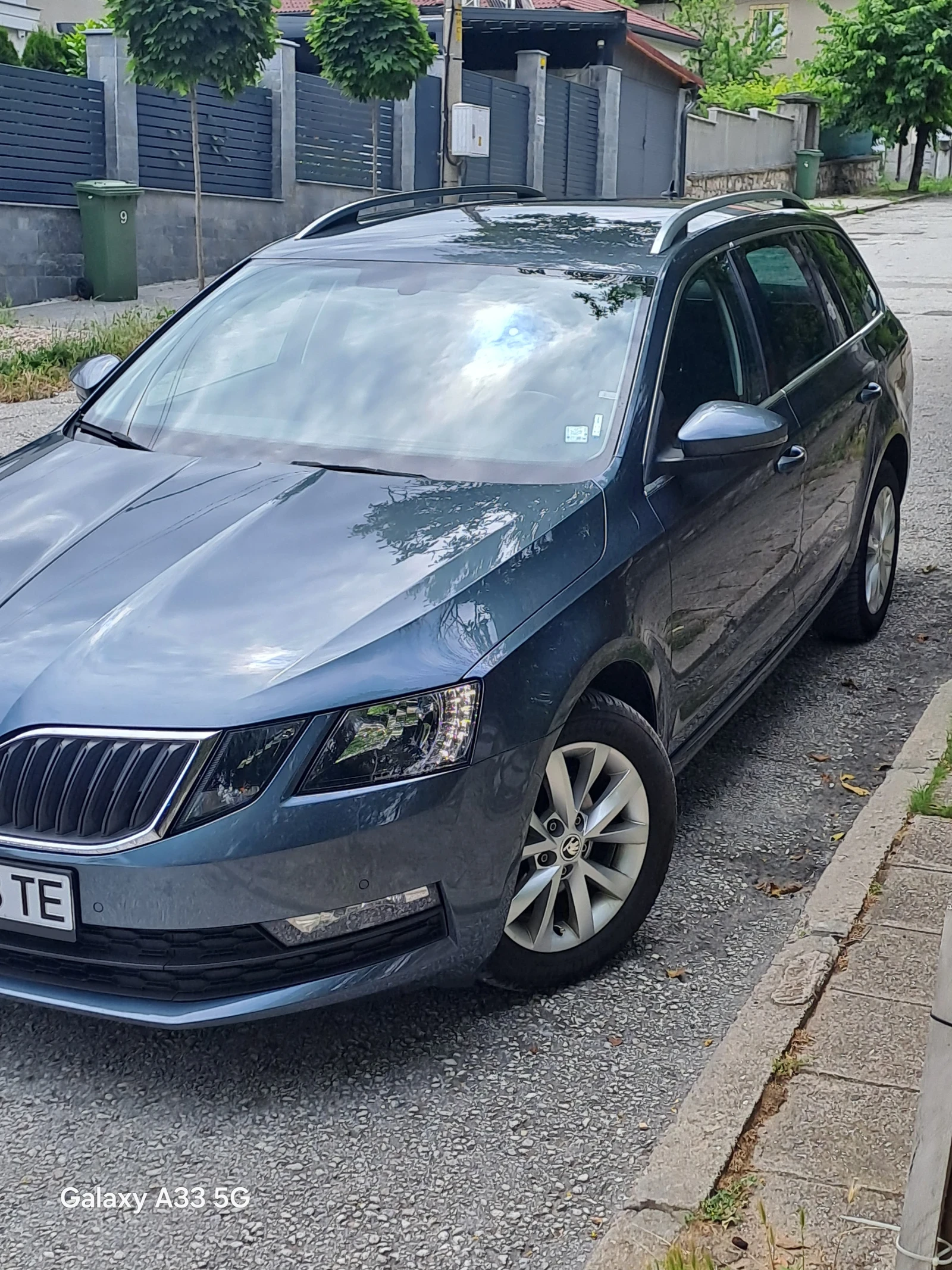 Skoda Octavia 1.6TDI, снимка 3 - Автомобили и джипове - 54884226