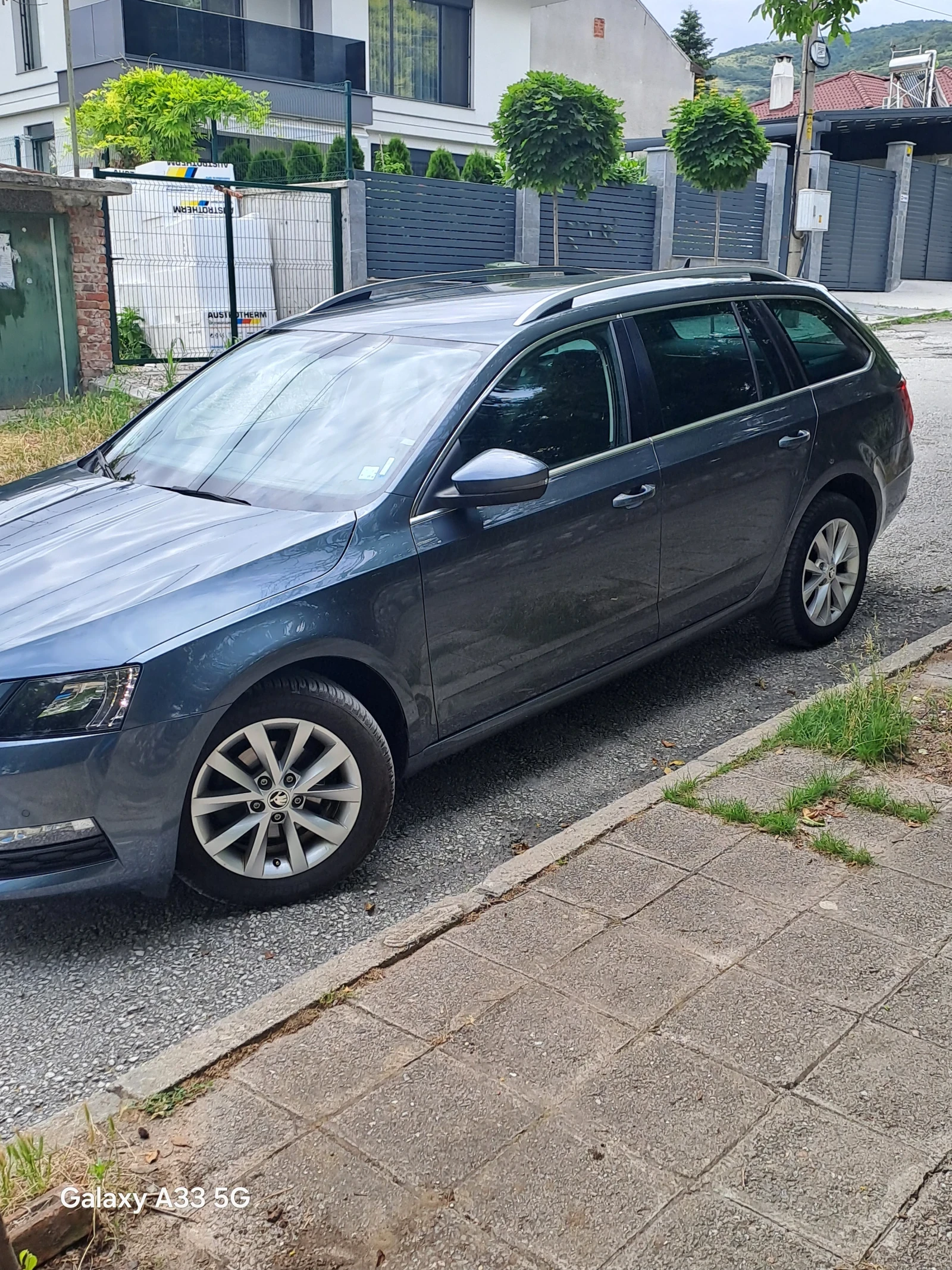 Skoda Octavia 1.6TDI, снимка 2 - Автомобили и джипове - 54884226