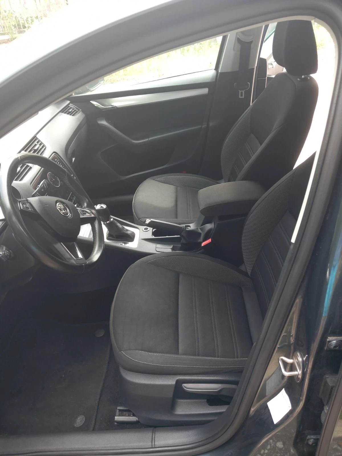 Skoda Octavia 1.6TDI, снимка 13 - Автомобили и джипове - 54884226