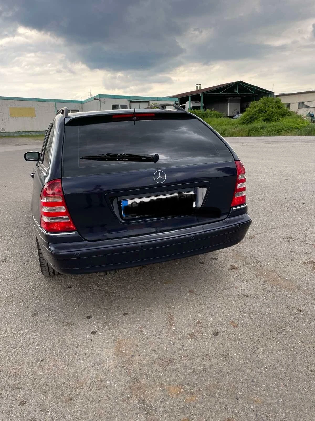 Mercedes-Benz C 220, снимка 2 - Автомобили и джипове - 55221674