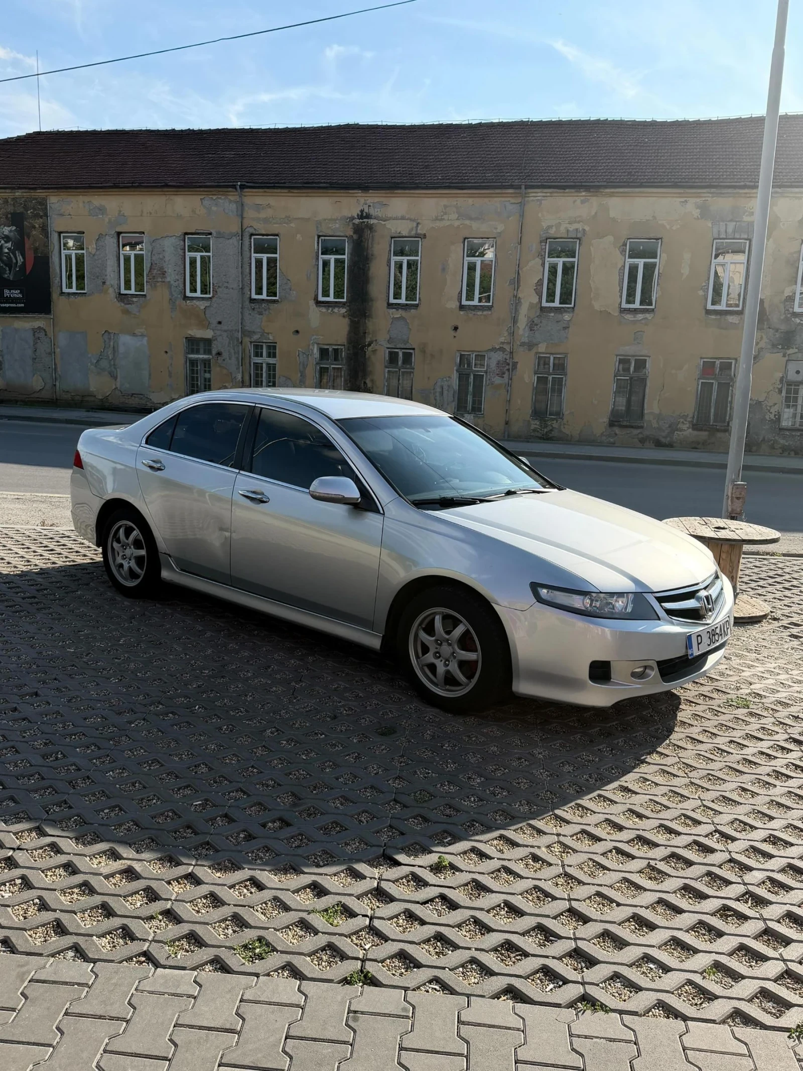 Honda Accord, снимка 2 - Автомобили и джипове - 55236073