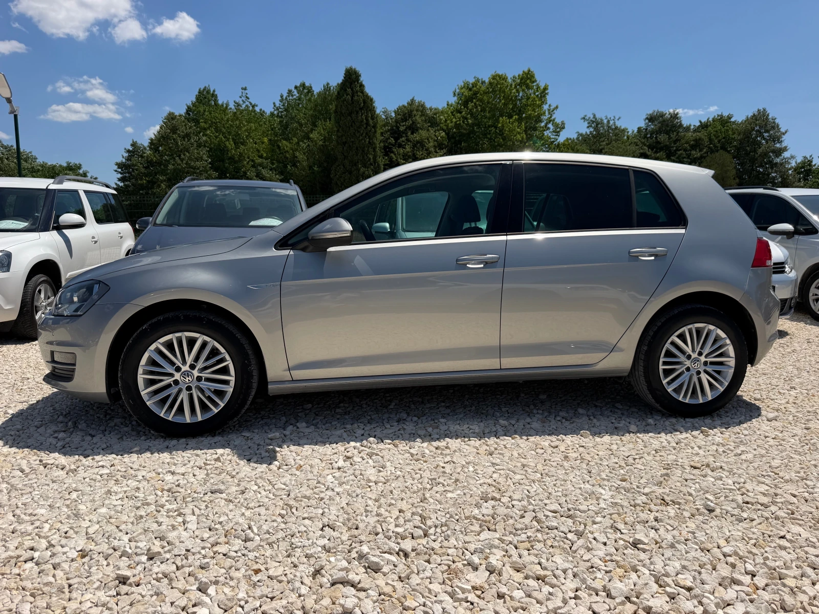 VW Golf 1.6TDI CUP EDITION NAVI DISTR. PANORAMA, снимка 7 - Автомобили и джипове - 55240325