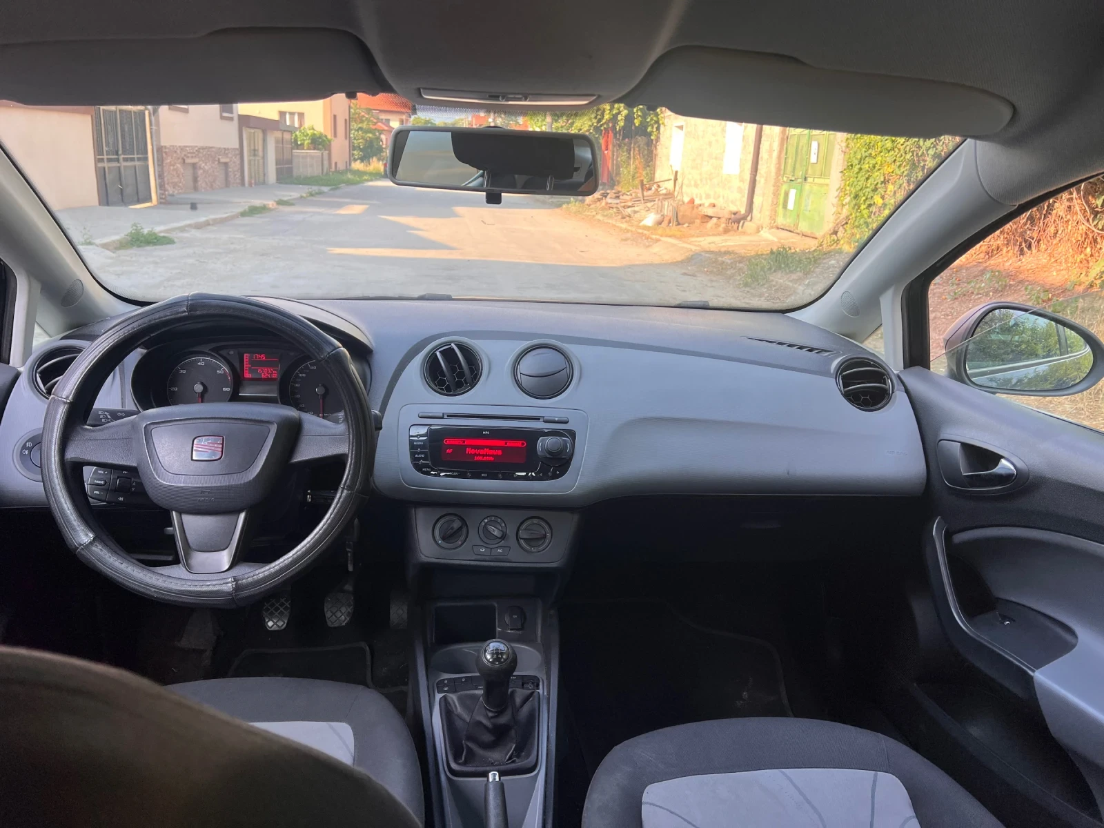Seat Ibiza 1.2TDI , снимка 7 - Автомобили и джипове - 55334345