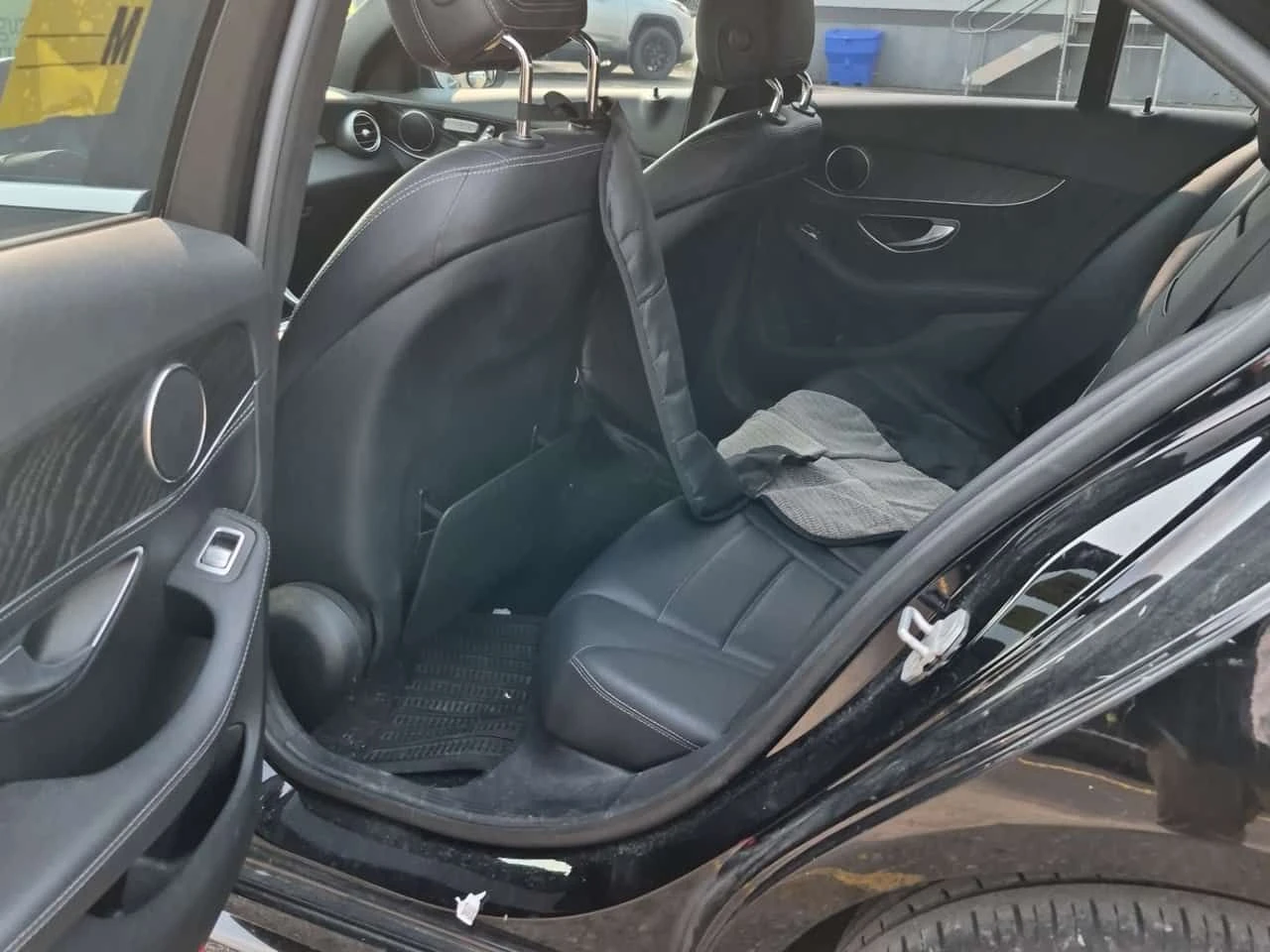 Mercedes-Benz C 300 АМГ ПАКЕТ/CARFAX/ФИНАНСИРАНЕ, снимка 12 - Автомобили и джипове - 55534883
