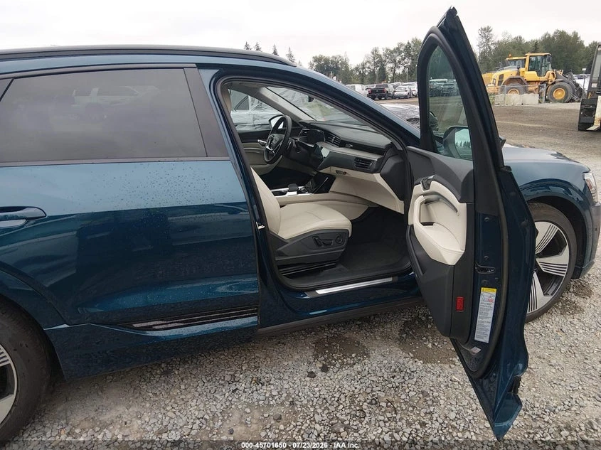 Audi E-Tron 2022 AUDI E-TRON PREMIUM PLUS QUATTRO, снимка 13 - Автомобили и джипове - 55592759