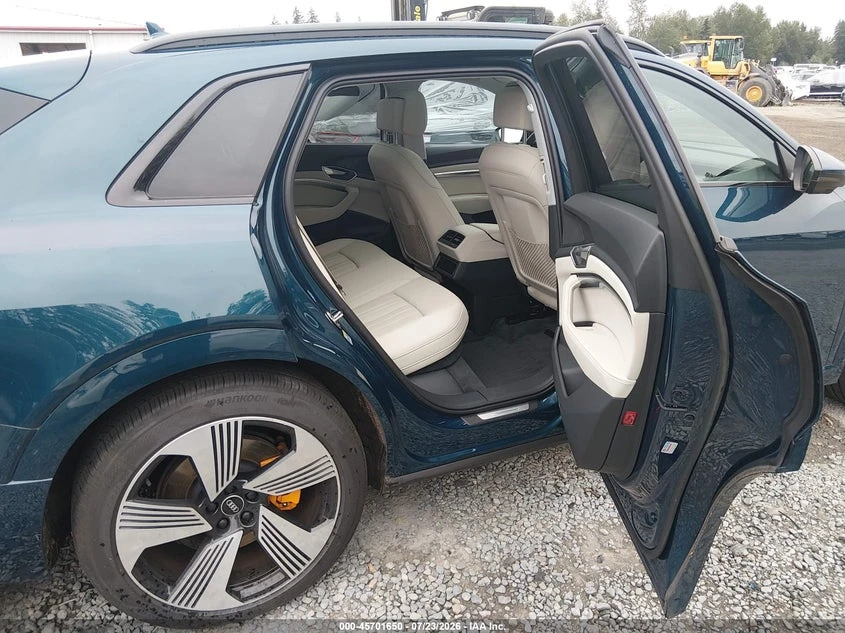 Audi E-Tron 2022 AUDI E-TRON PREMIUM PLUS QUATTRO, снимка 15 - Автомобили и джипове - 55592759