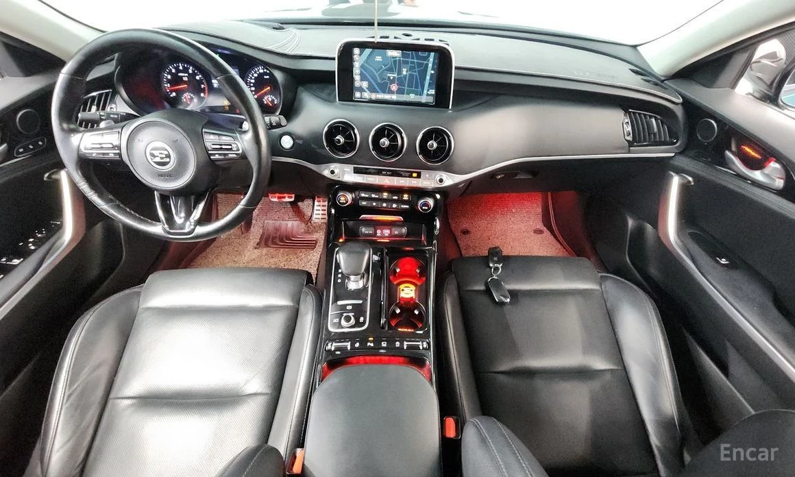 Kia Stinger, снимка 7 - Автомобили и джипове - 55624873