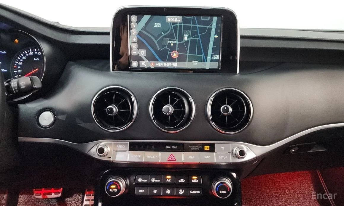 Kia Stinger, снимка 12 - Автомобили и джипове - 55624873