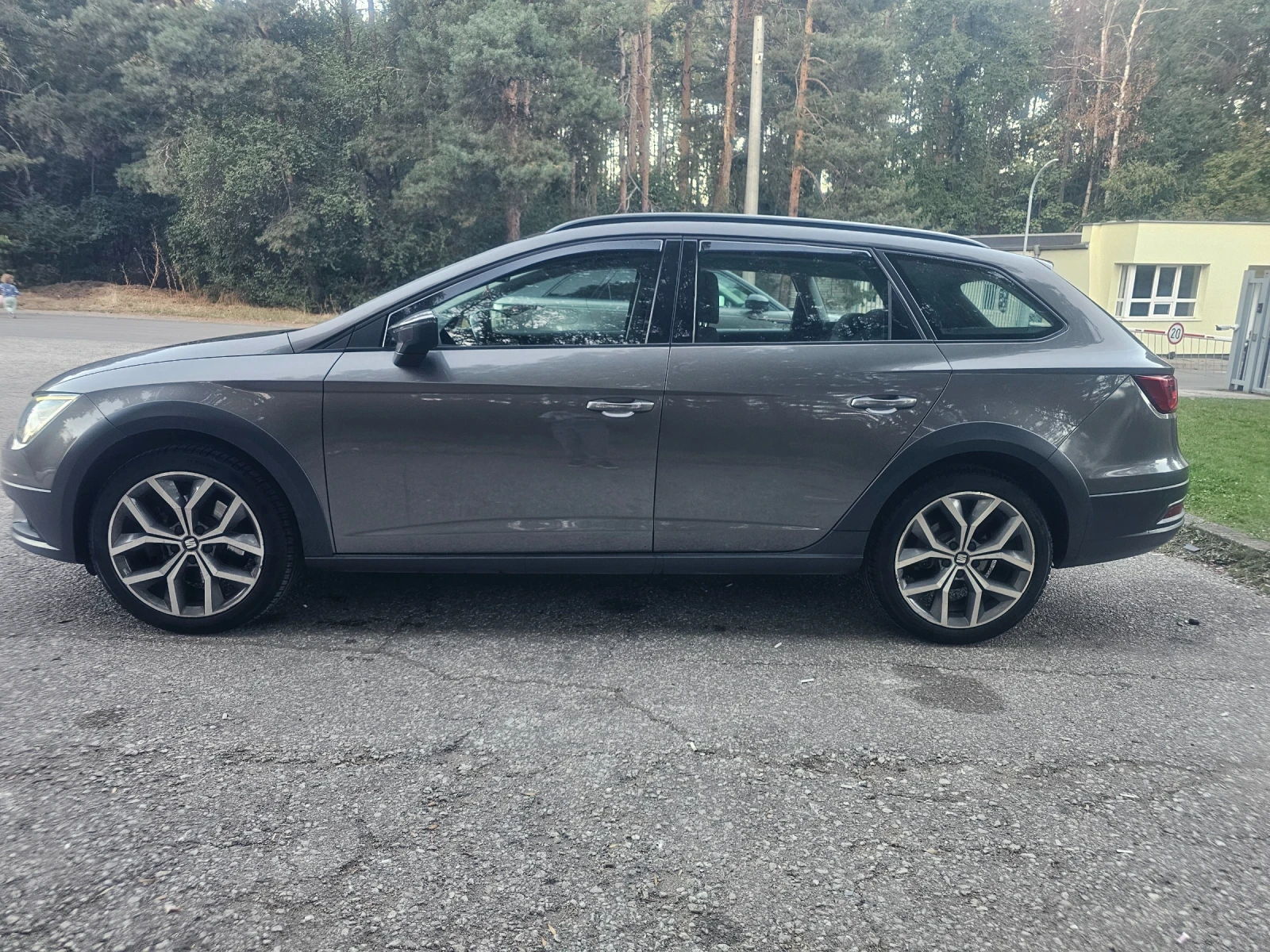 Seat Leon X-perience 2.0 TDI, снимка 7 - Автомобили и джипове - 56377188