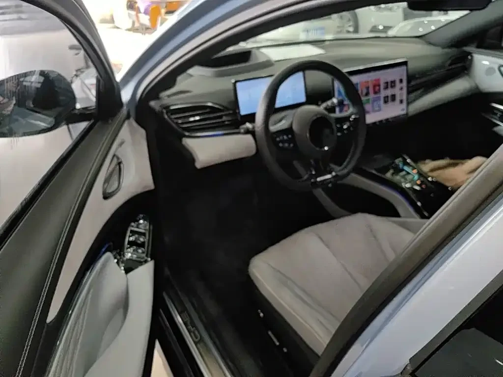 BYD Seal 700km Long Range RWD Edition, снимка 13 - Автомобили и джипове - 56594313