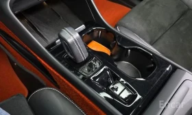 Volvo XC40 * T4 R Momentum, снимка 8