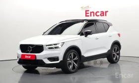 Volvo XC40 * T4 R Momentum