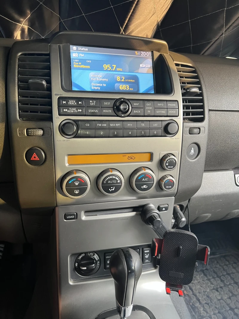 Nissan Pathfinder, снимка 6 - Автомобили и джипове - 51215921