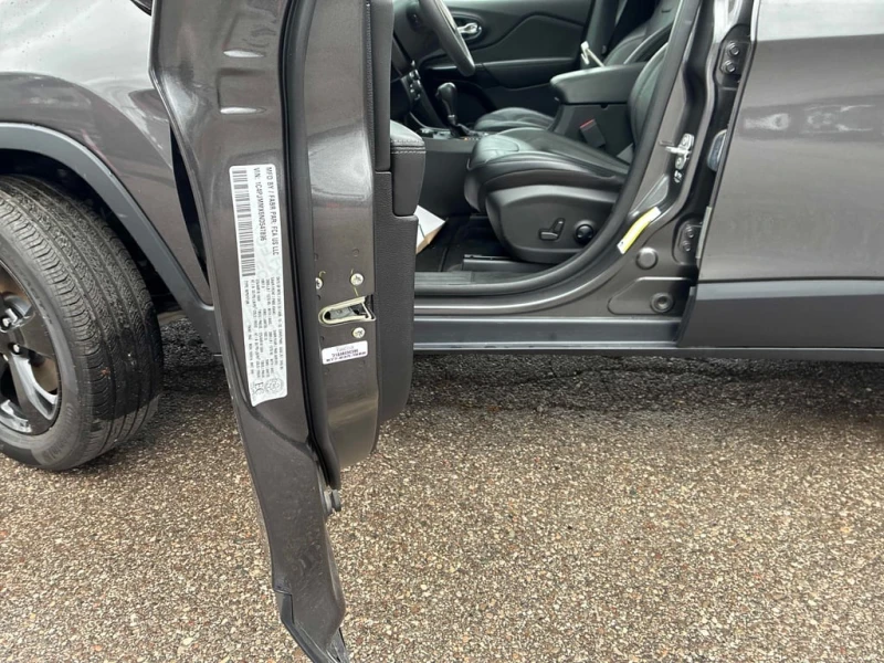 Jeep Cherokee * Altitude * CARFAX * ЦЕНА ДО БГ, снимка 10 - Автомобили и джипове - 53462637