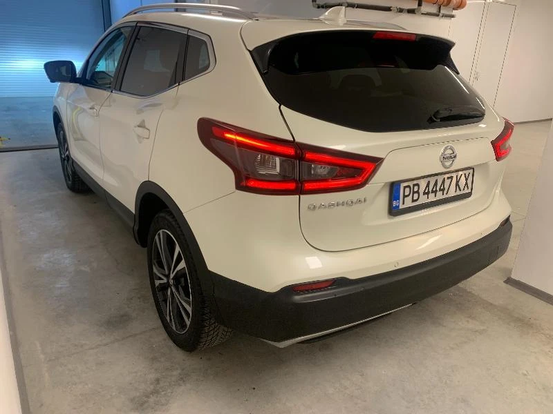 Nissan Qashqai 1.5 dci, снимка 8 - Автомобили и джипове - 33268877