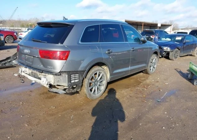 Audi Q7, снимка 7 - Автомобили и джипове - 48720321