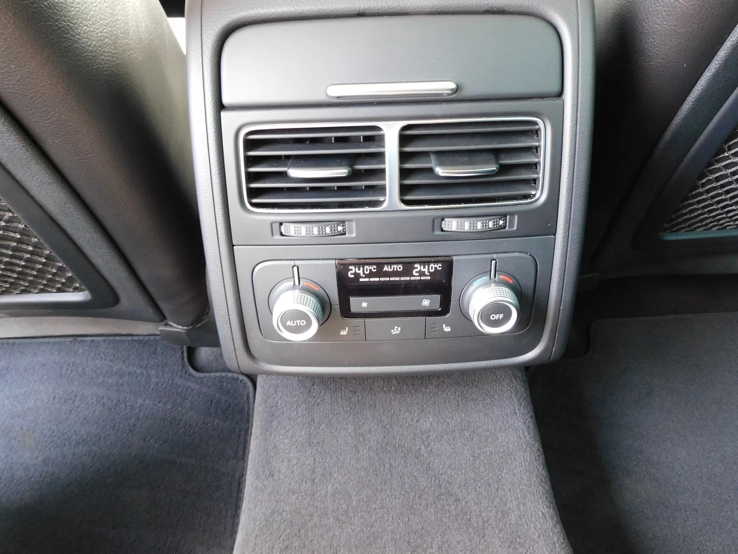VW Touareg V6 TDI BMT 4MOTION - изображение 6
