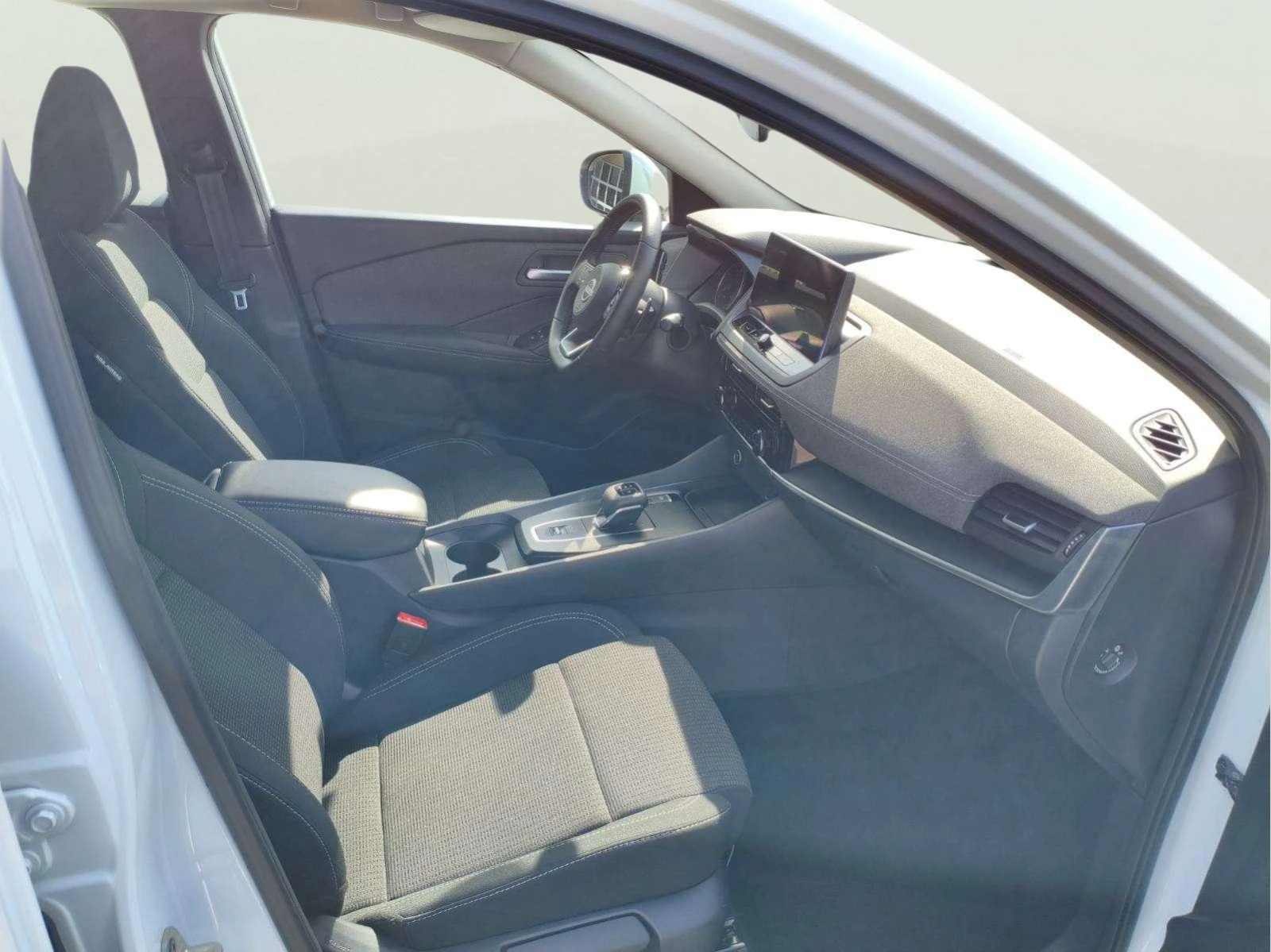 Nissan Qashqai 1.3 - изображение 9