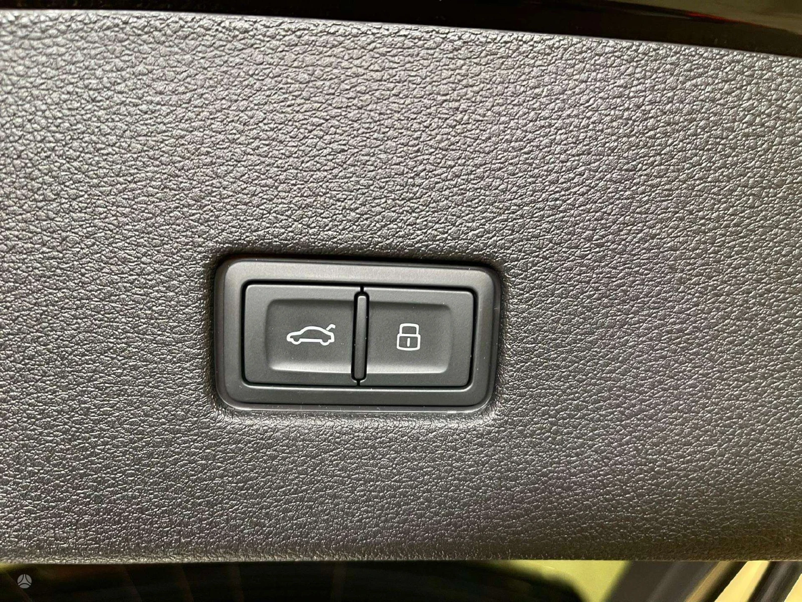 Audi Q8 55 TFSI Quattro Mild Hybrid, снимка 13 - Автомобили и джипове - 53877807