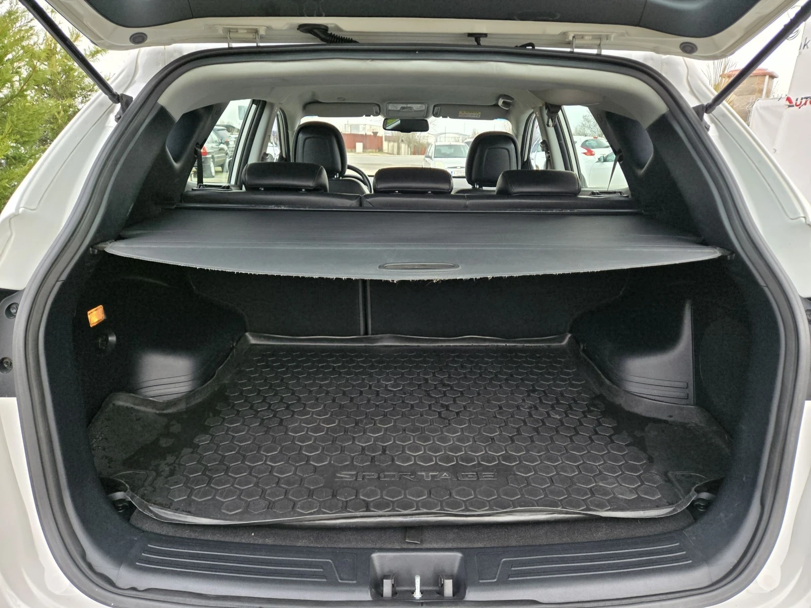 Hyundai IX35 1.7CRDI-116кс= 6ск= FACE= NAVI= КАМЕРА= KEYLESS, снимка 10 - Автомобили и джипове - 53977990