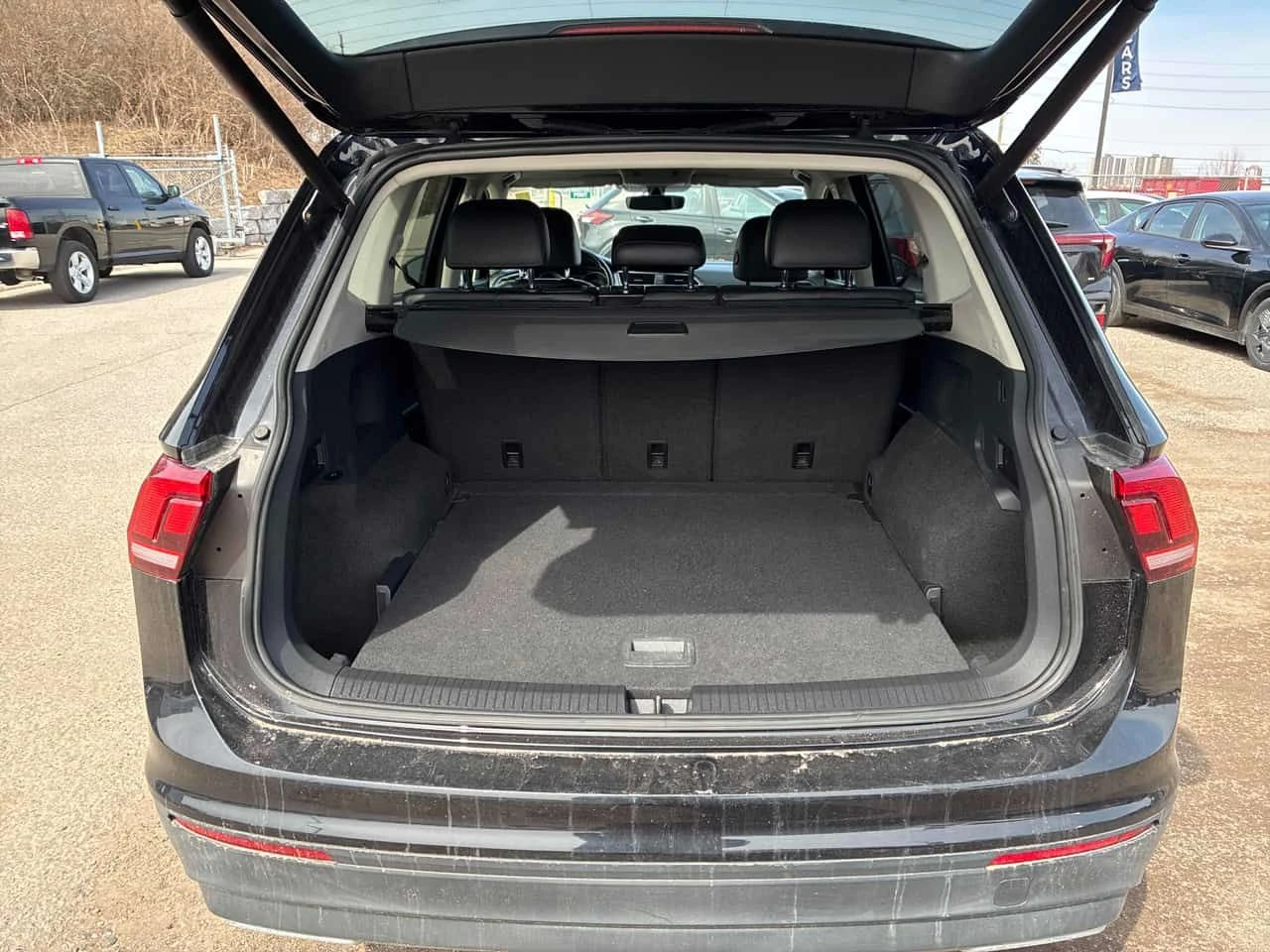 VW Tiguan * Comfortline * CARFAX * ���� �� �� | Mobile.bg � ����������� 13