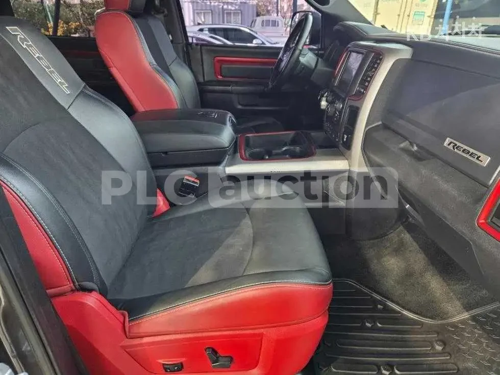 Dodge RAM 1500 2021* 5.7 HEMI V8* КРАЙНА ЦЕНА, снимка 10 - Автомобили и джипове - 54057619