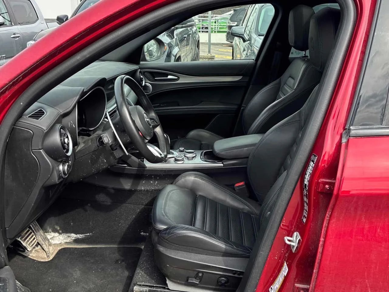 Alfa Romeo Stelvio Veloce  CARFAX, снимка 12 - Автомобили и джипове - 54102863