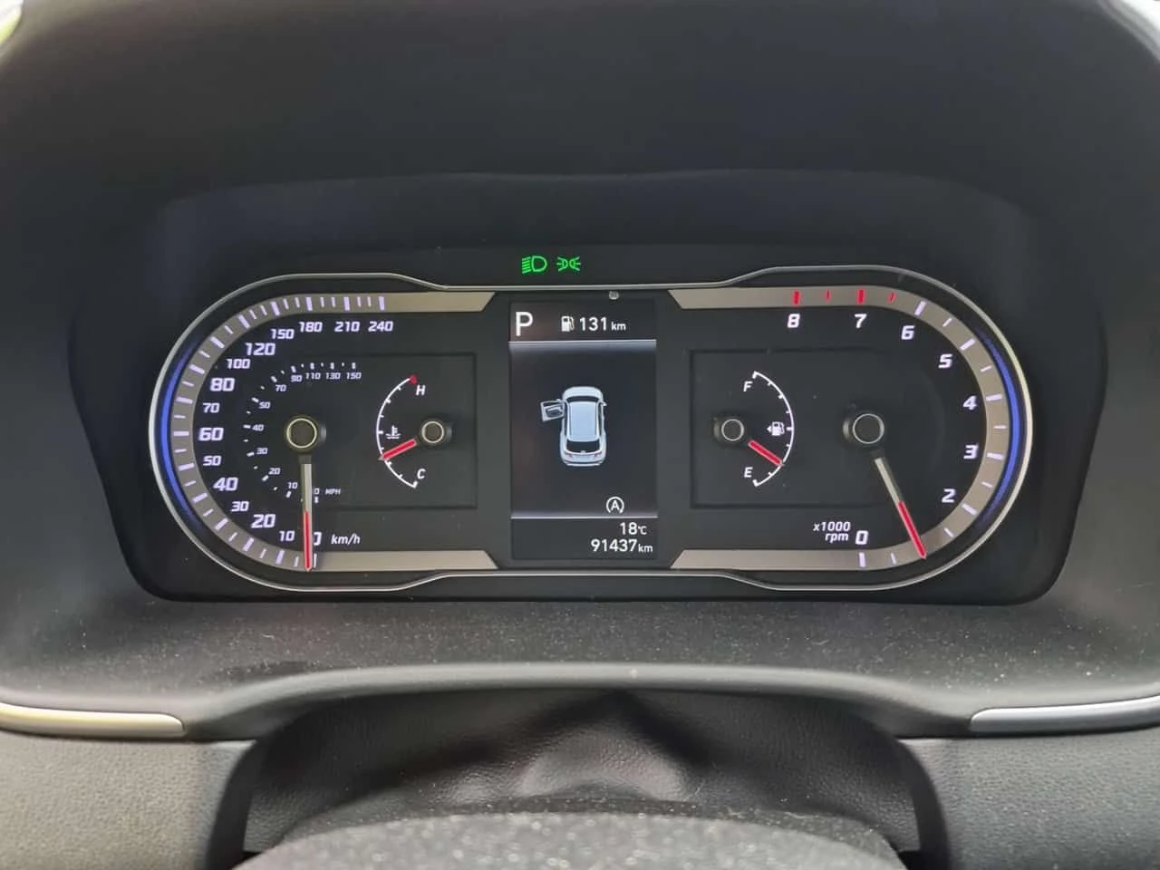 Hyundai Tucson * ESSENTIAL * CARFAX * ЦЕНА ДО БГ, снимка 9 - Автомобили и джипове - 54218087