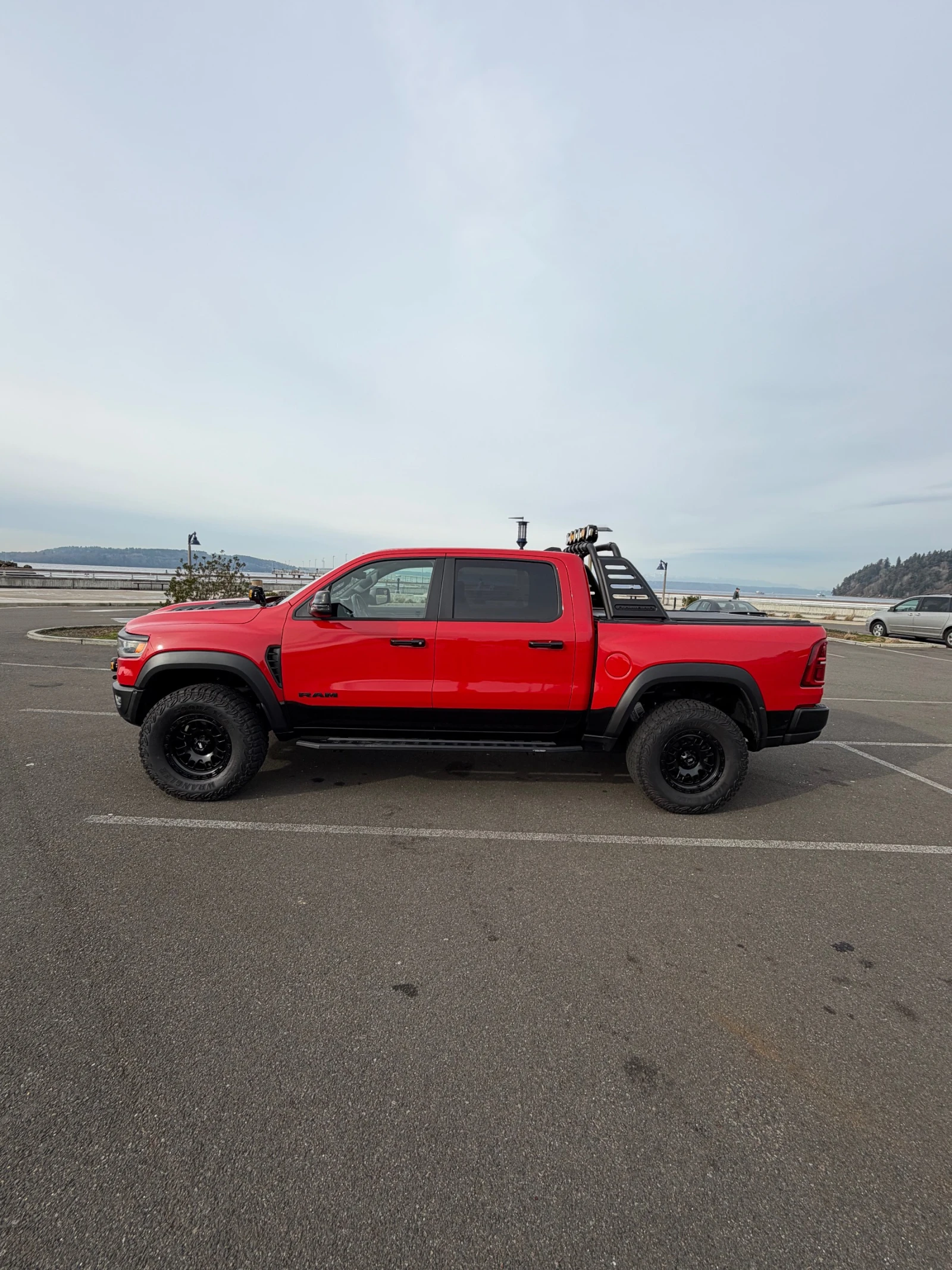 Dodge RAM 1500 2025 Ram TRX RHO Carfax 540 к.с., снимка 6 - Автомобили и джипове - 54543500