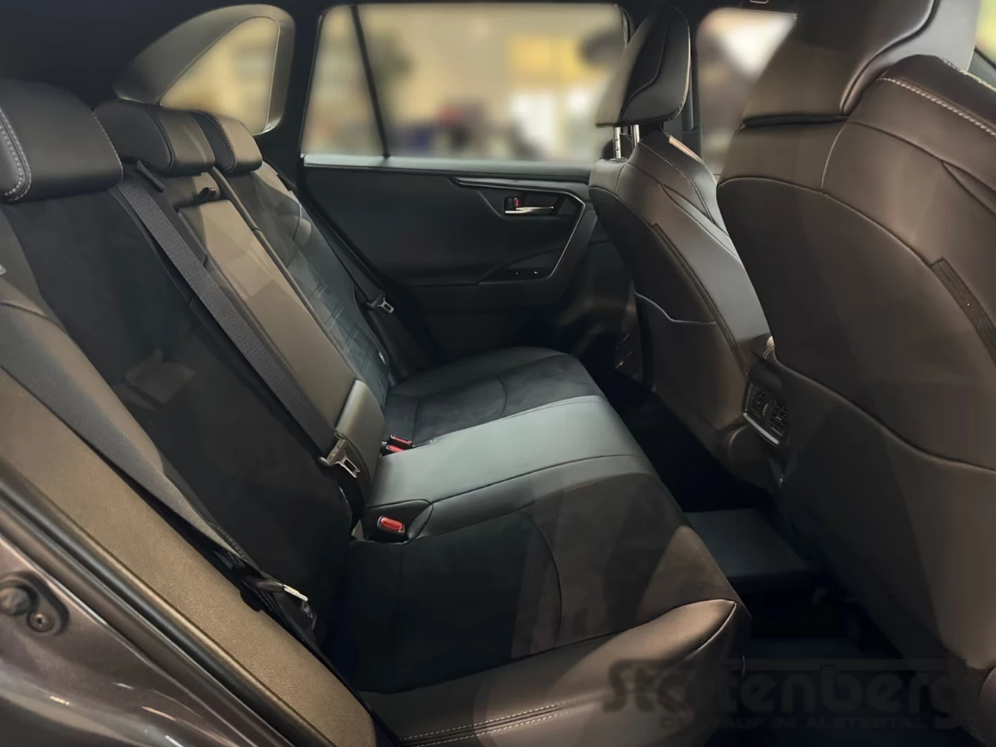 Toyota Rav4 2.5 PHEV/GR/306HP/4X4/HUD/360/NAVI/255h, снимка 13 - Автомобили и джипове - 54880179