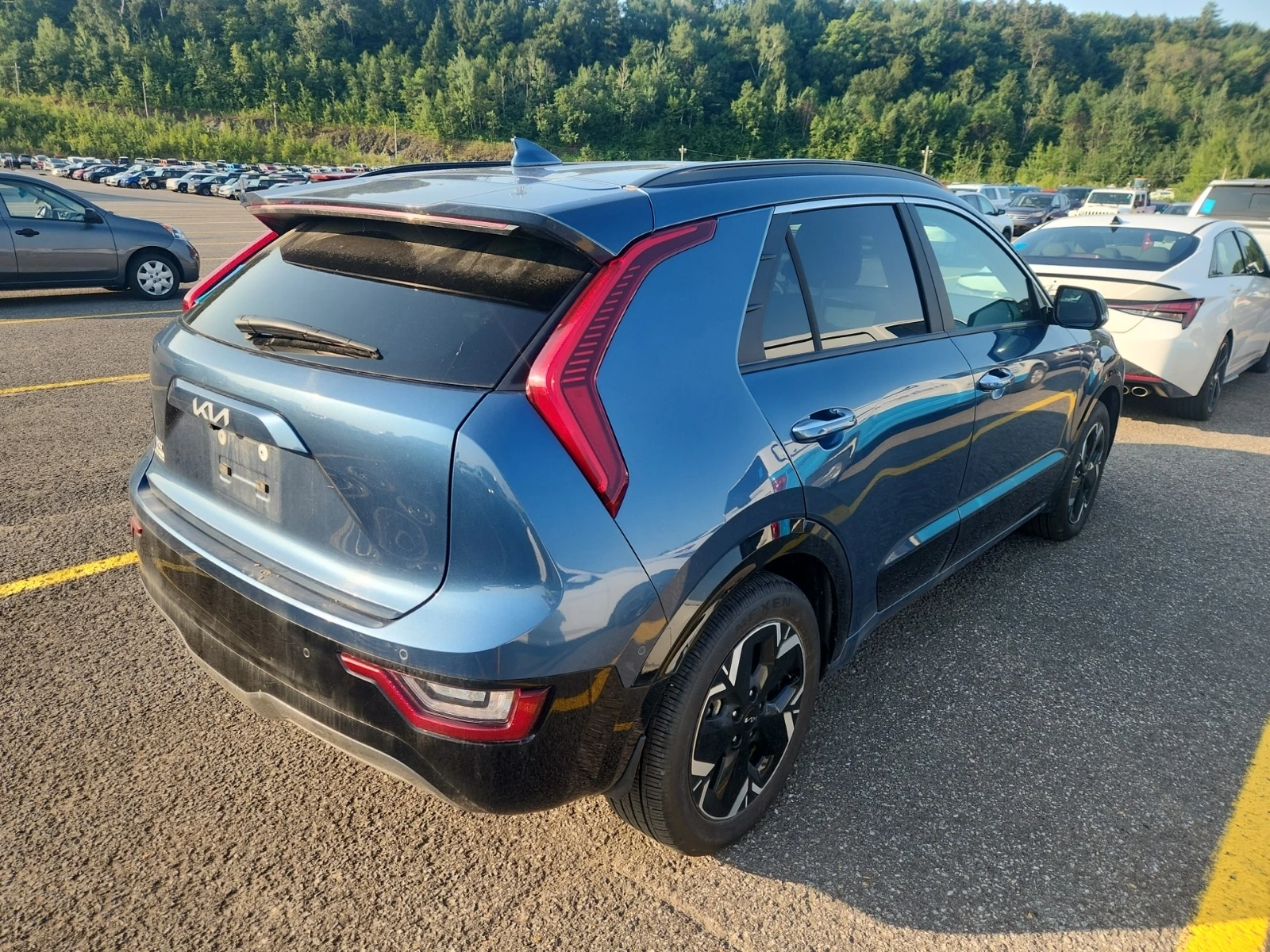 Kia Niro Wave Дистро/Обдух/Пано/Дистанц местене/Зимни+ Летн, снимка 3 - Автомобили и джипове - 55756039