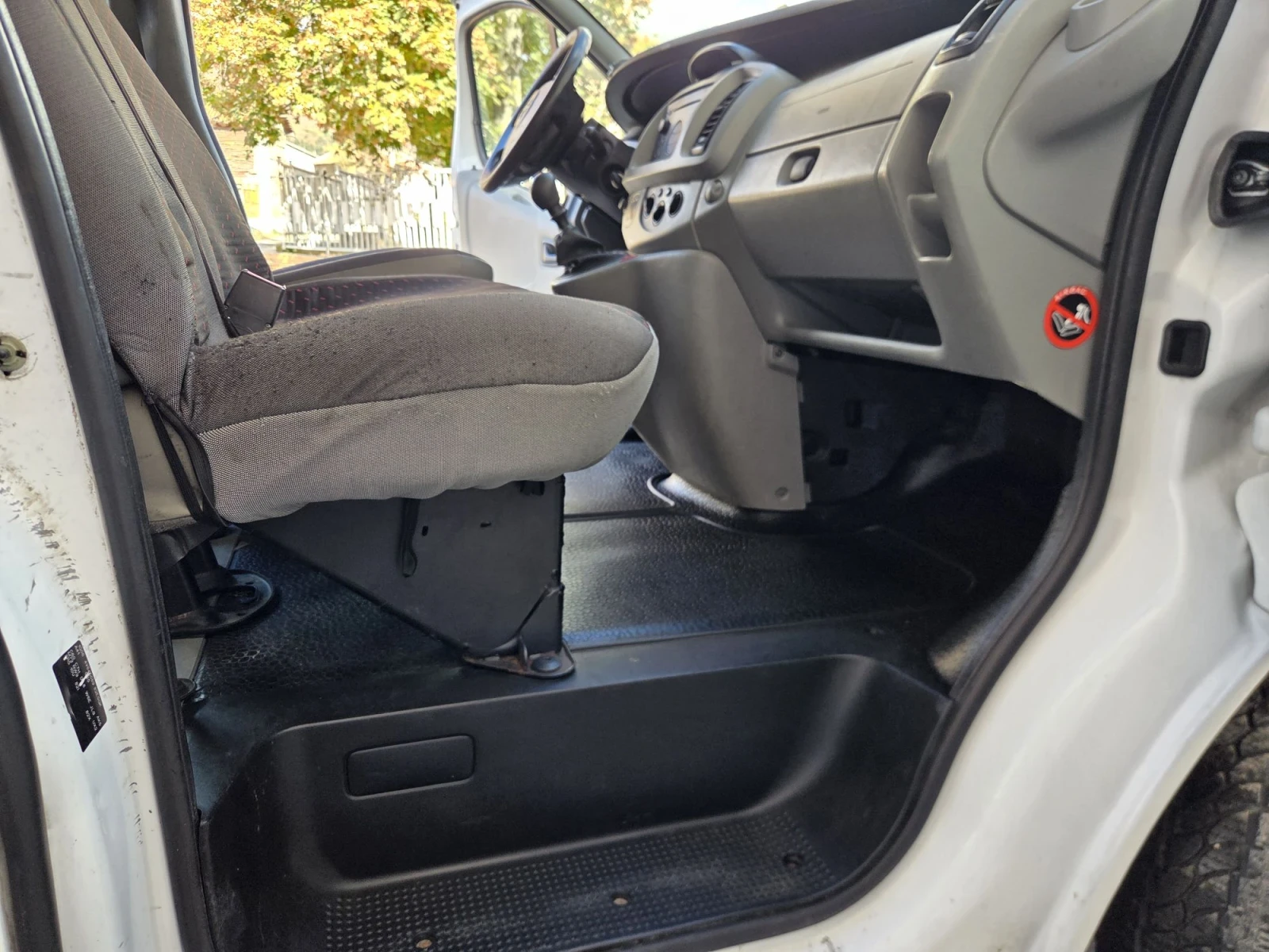 Opel Vivaro 8+ 1* MAXI* KLIMA , снимка 9 - Бусове и автобуси - 56626528
