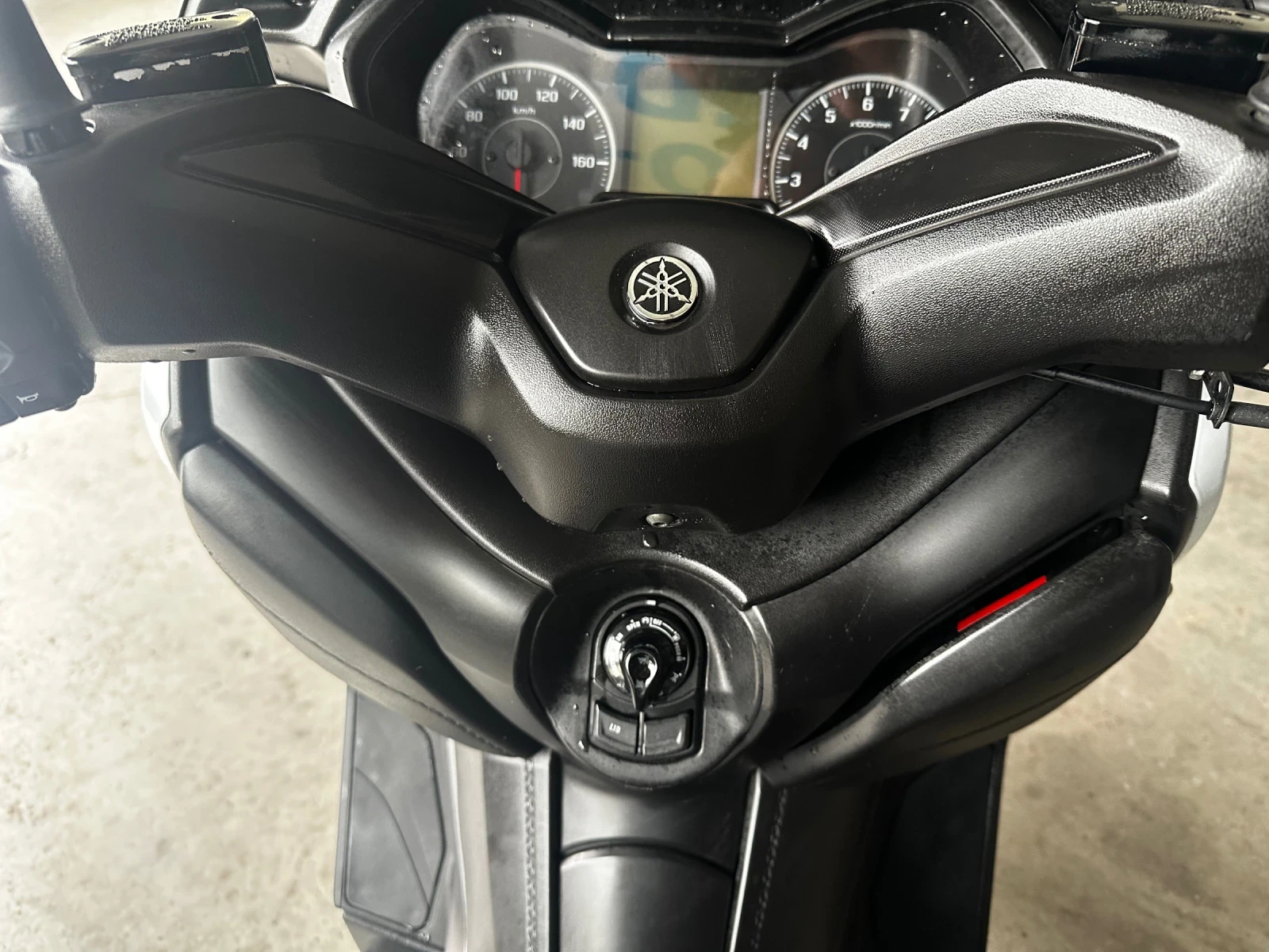 Yamaha X-max 300i LED, ABS, TCS - изображение 4