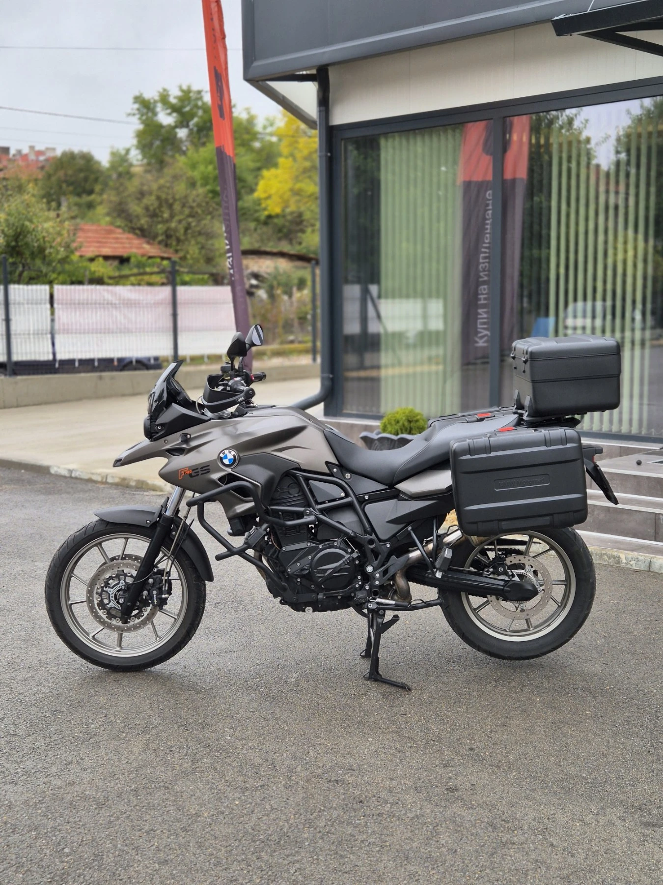 BMW F 700GS ABS TC СЕРВИЗНА ИСТОРИЯ НОВ ВНОС ШВЕЙЦАРИЯ - изображение 4