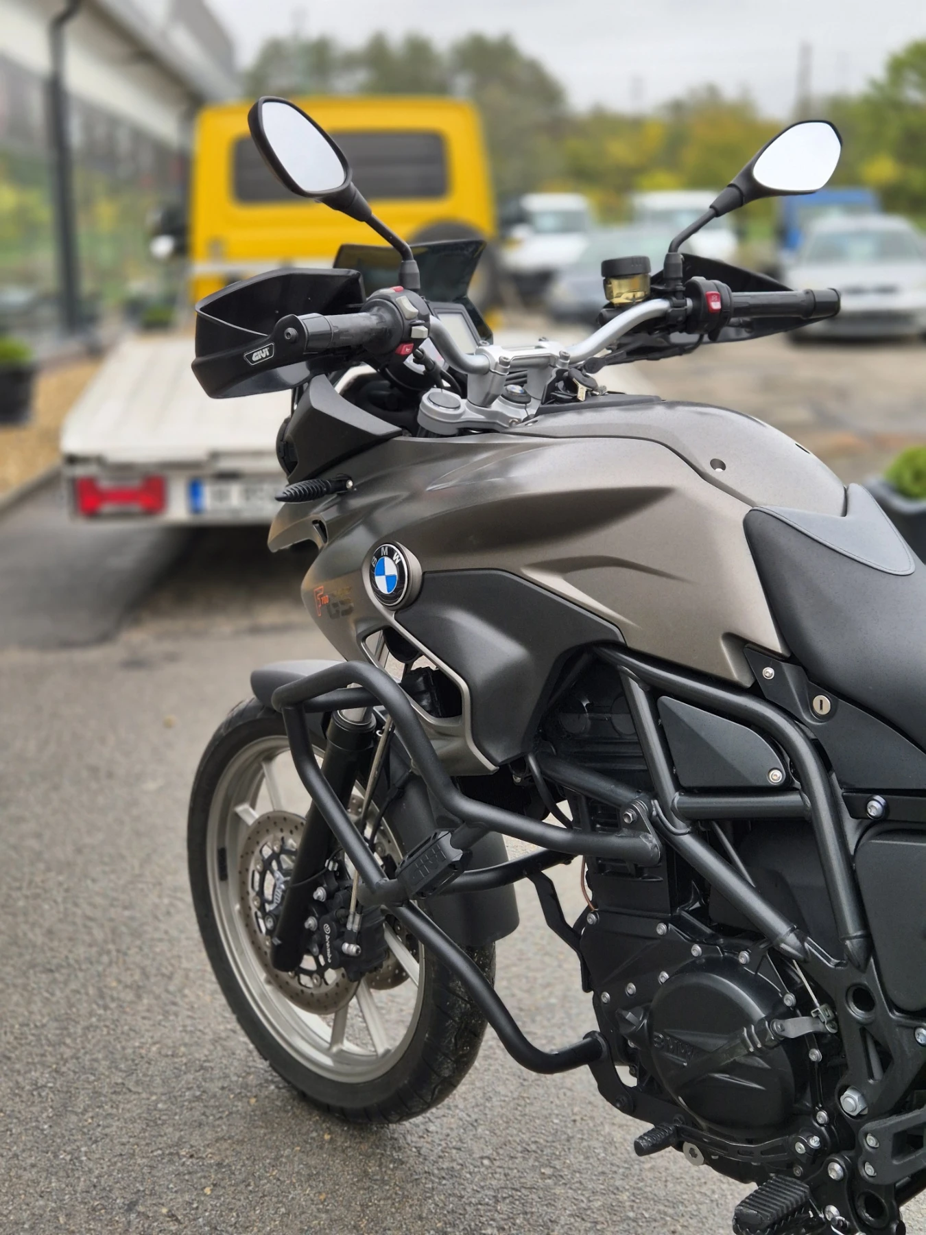 BMW F 700GS ABS TC СЕРВИЗНА ИСТОРИЯ НОВ ВНОС ШВЕЙЦАРИЯ - изображение 10