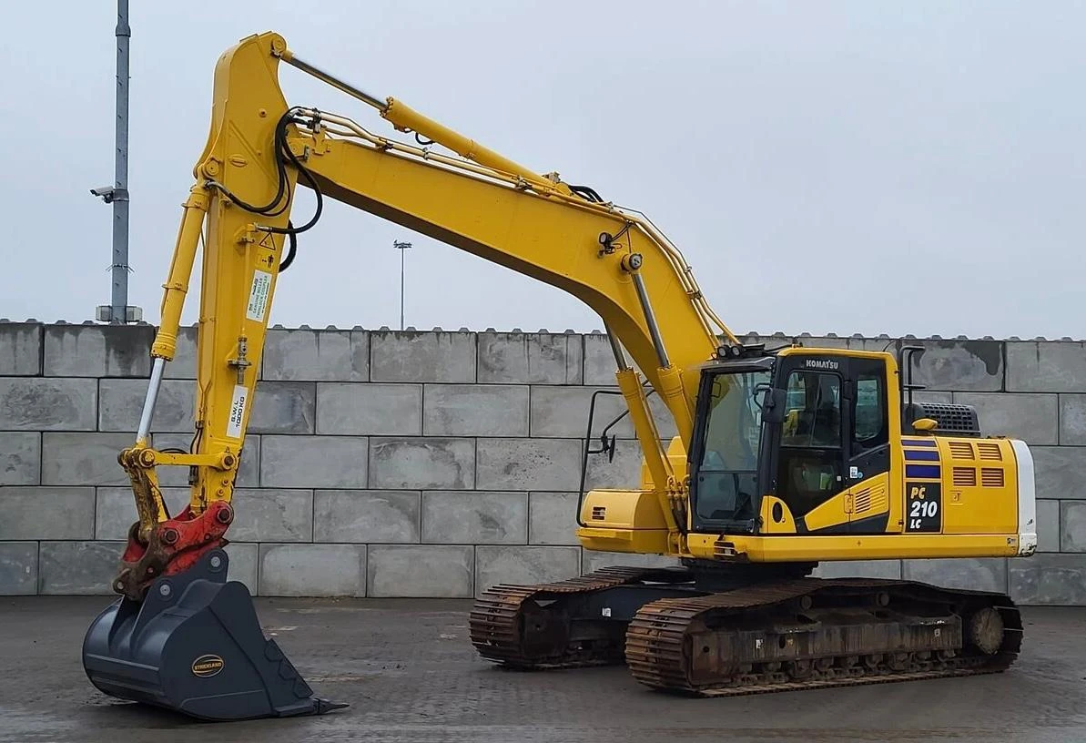 Багер Komatsu PC210 LC-11E0