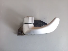 Дръжка врата предна лява вътрешна Хюндай Теракан 