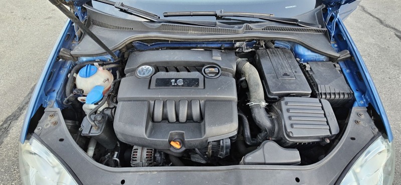 VW Golf 1.6i.102кс.4врат.клима.Топ състояние , снимка 16 - Автомобили и джипове - 46419538