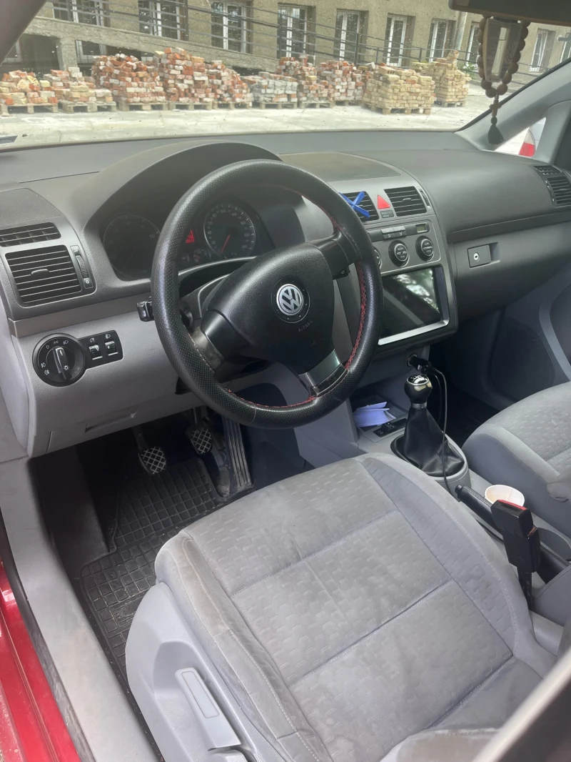 VW Touran, снимка 5 - Автомобили и джипове - 47246489