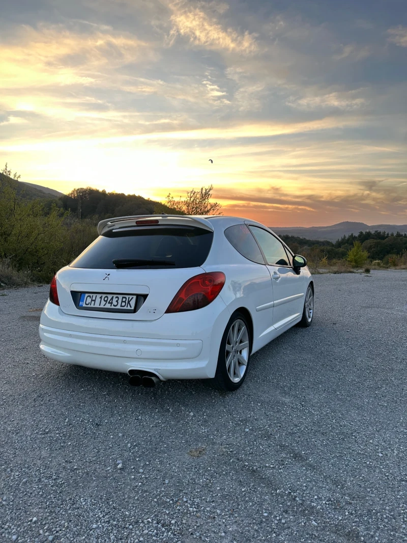 Peugeot 207, снимка 2 - Автомобили и джипове - 47820324