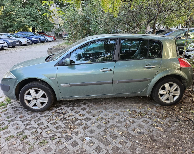 Renault Megane 2, снимка 1 - Автомобили и джипове - 48401767