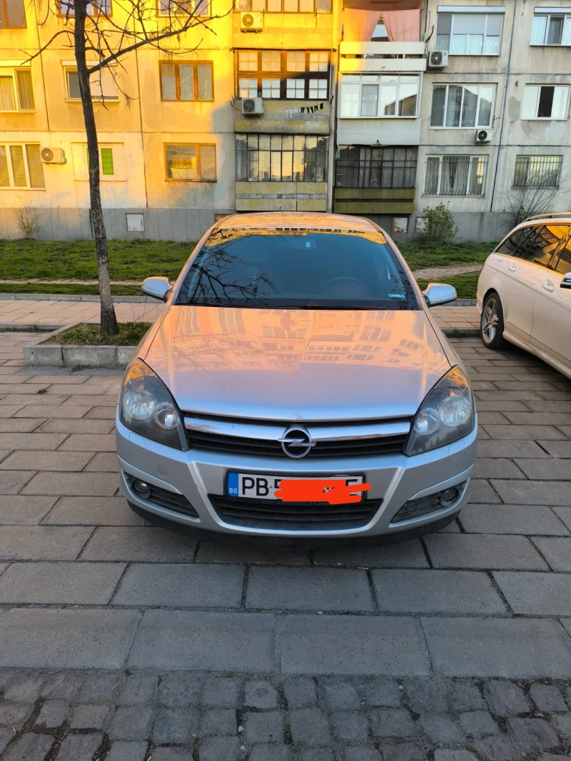 Opel Astra 1.9 CDTI, снимка 5 - Автомобили и джипове - 49577606