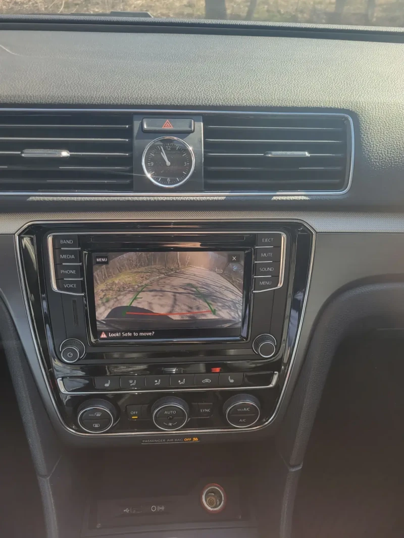 VW Passat R-line 1.8 TSI, снимка 14 - Автомобили и джипове - 52338123